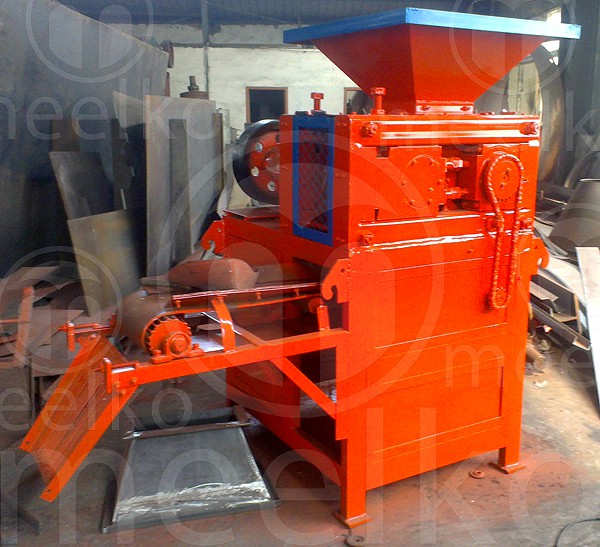 Imagen del producto Prensa para hacer carbon en briquetas 8 Toneladas hora - MKBC08 - Meelko